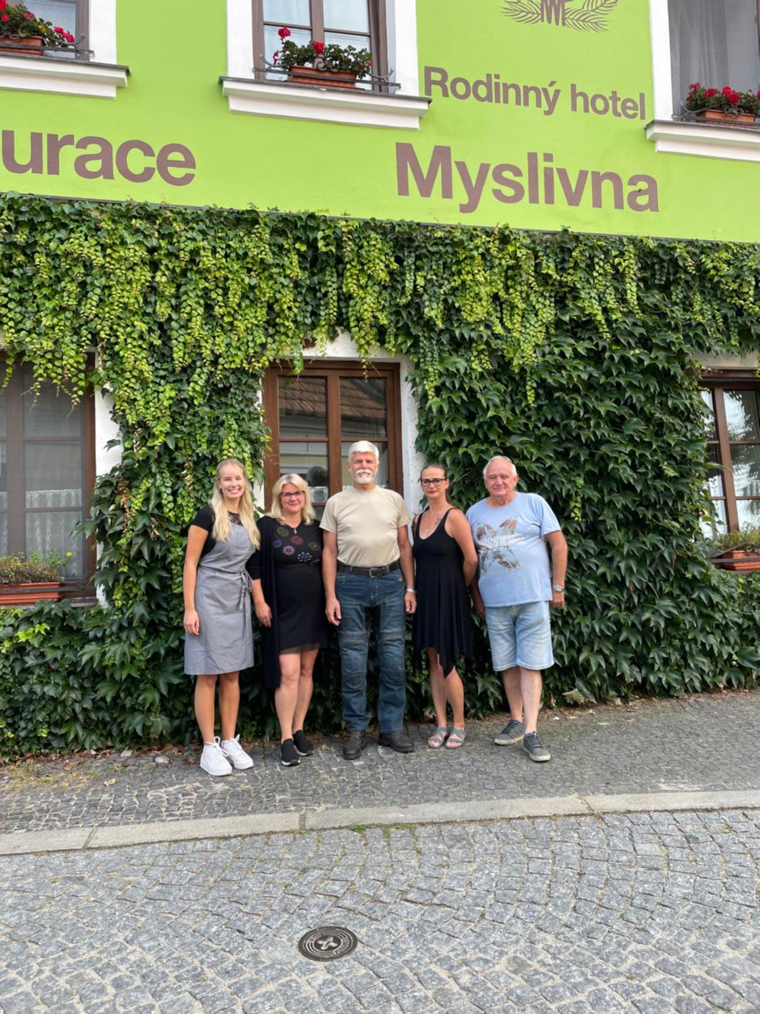 Rodinny Hotel Myslivna Třeboň Eksteriør billede