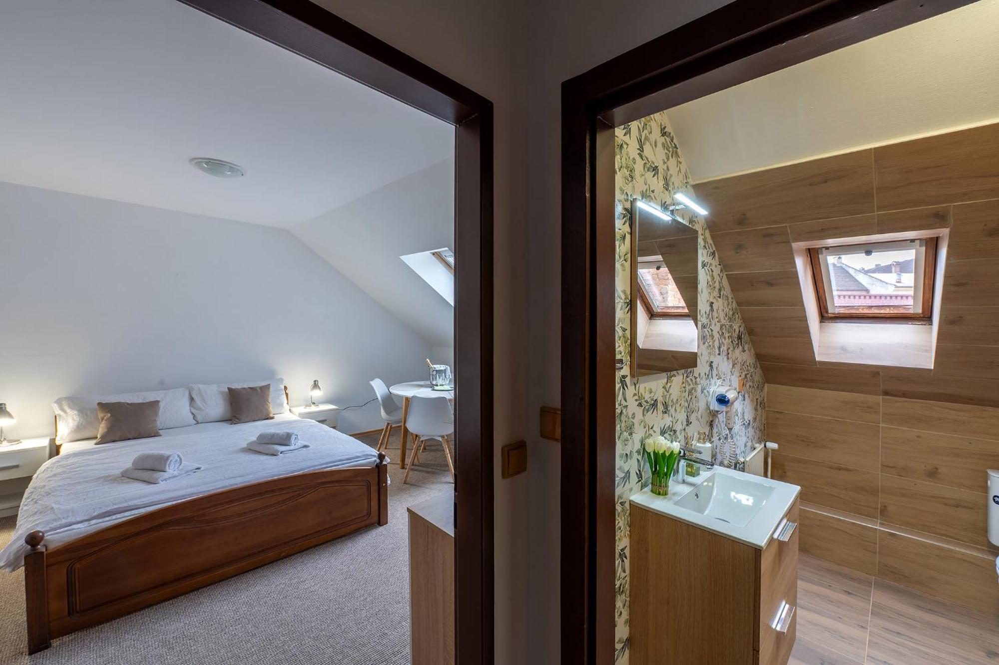 Rodinny Hotel Myslivna Třeboň Eksteriør billede