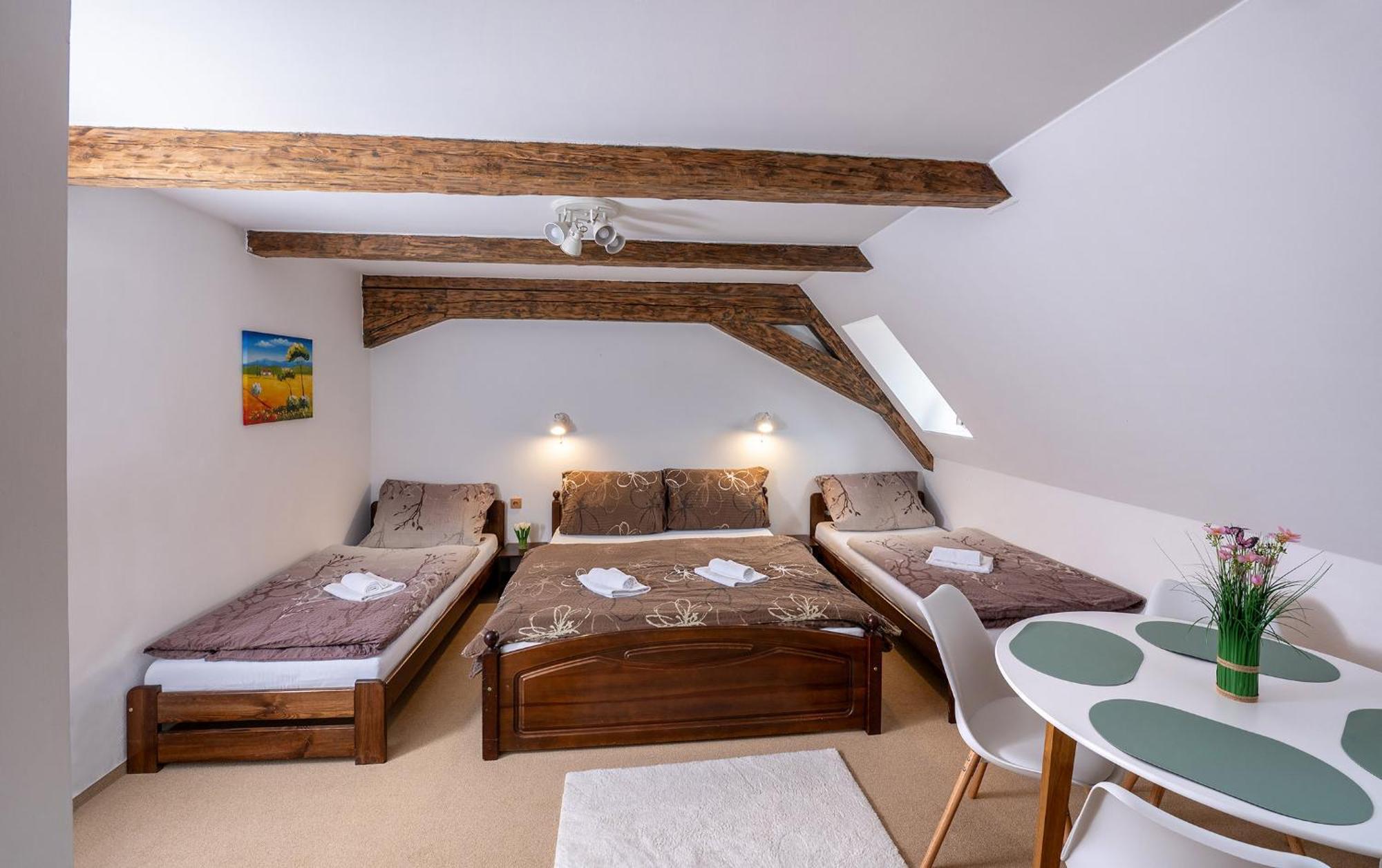 Rodinny Hotel Myslivna Třeboň Eksteriør billede