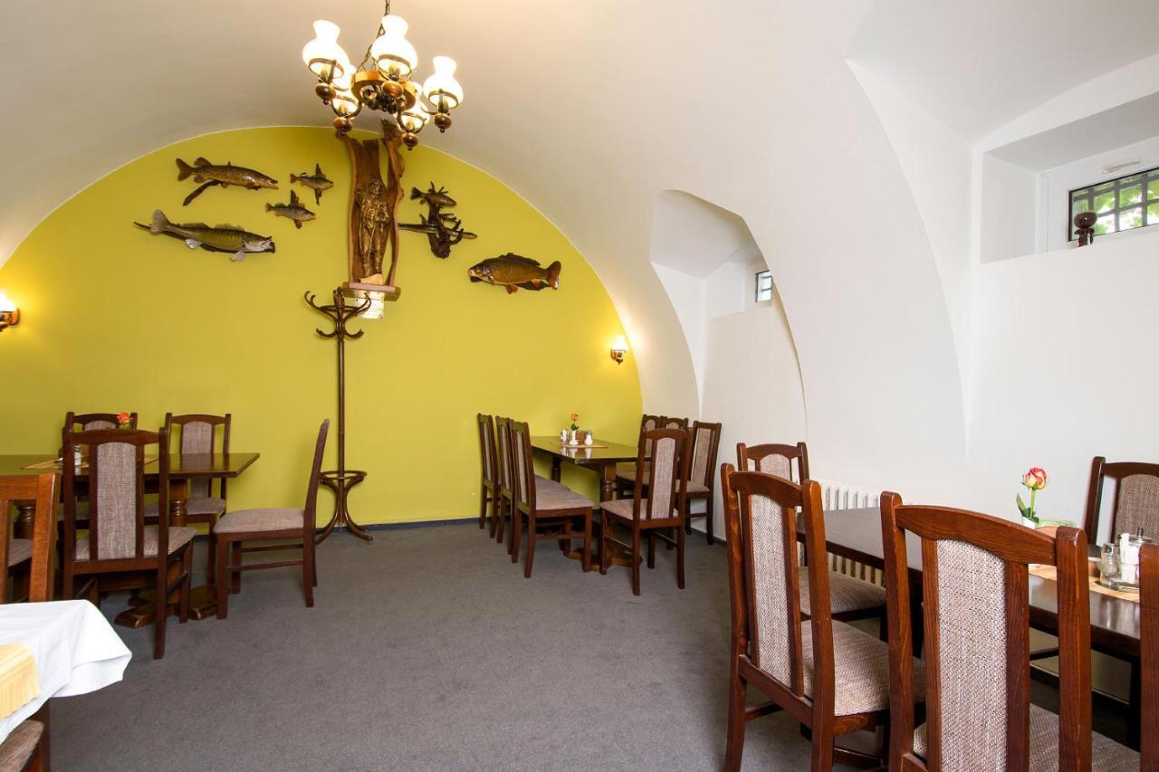 Rodinny Hotel Myslivna Třeboň Eksteriør billede
